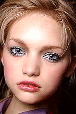 Модная реклама сегодня: меньше секса, больше романтики!